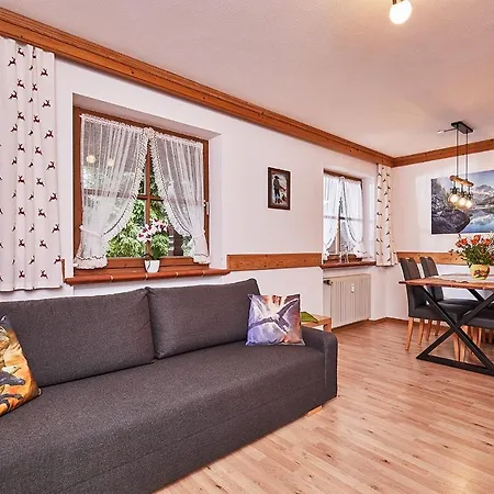 Adlerhorst Im Haus Lohrey * Reit im Winkl